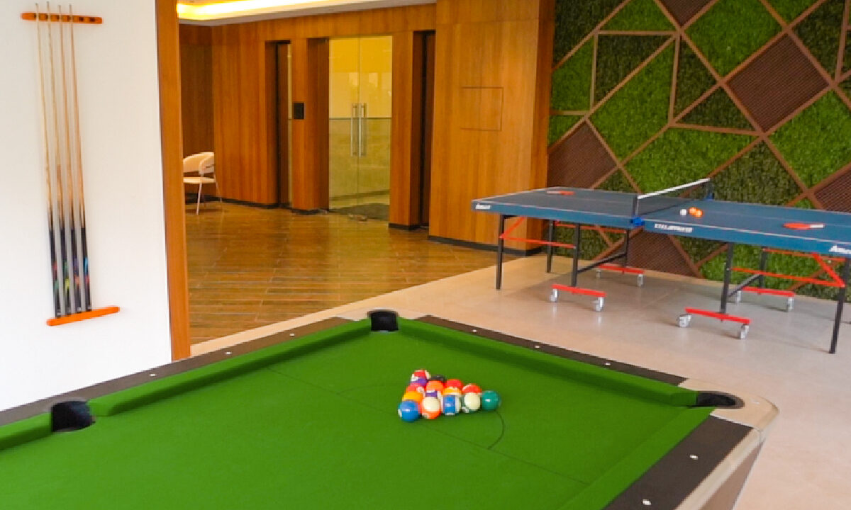 Pool-Table_qjEW