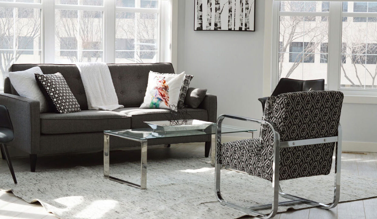 Pleasant_Living_room